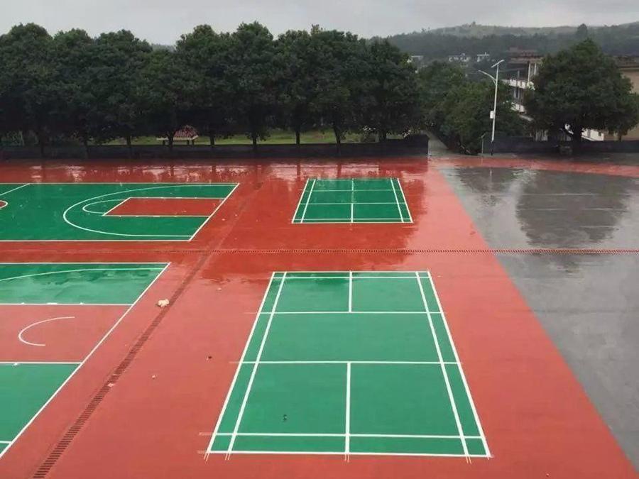 如何辨別丙烯酸球場(chǎng)涂料品質(zhì)的好壞？丙烯酸球場(chǎng)涂料的特點(diǎn)介紹